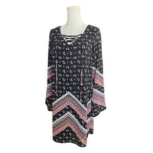 XHILIRATION Black Floral Bell-Sleeve Border Print Dress